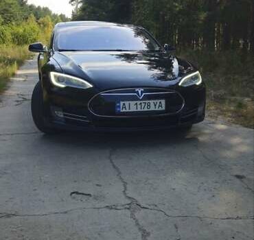 Черный Тесла Модель С, объемом двигателя 0 л и пробегом 312 тыс. км за 12700 $, фото 1 на Automoto.ua