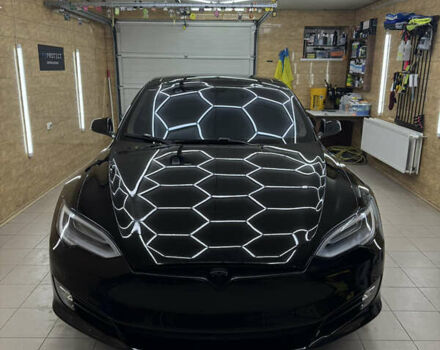 Чорний Тесла Модель С, об'ємом двигуна 0 л та пробігом 145 тис. км за 15900 $, фото 1 на Automoto.ua