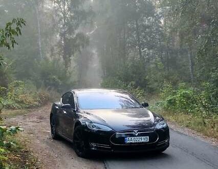 Тесла Модель С 2015 у Броварах на Automoto.ua Чорний Тесла Модель С, об'ємом двигуна 0 л та пробігом 149 тис. км за 17700 $, фото 1 на Automoto.ua