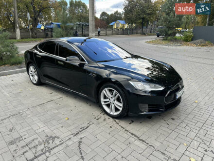 Тесла Модель С 2015 у Хмельницькому на Automoto.ua Чорний Тесла Модель С, об'ємом двигуна 0 л та пробігом 182 тис. км за 17600 $, фото 1 на Automoto.ua