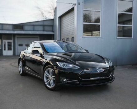 Чорний Тесла Модель С, об'ємом двигуна 0 л та пробігом 65 тис. км за 15500 $, фото 1 на Automoto.ua