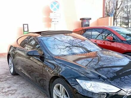 Черный Тесла Модель С, объемом двигателя 0 л и пробегом 280 тыс. км за 11500 $, фото 1 на Automoto.ua