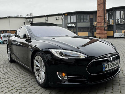 Черный Тесла Модель С, объемом двигателя 0 л и пробегом 60 тыс. км за 15500 $, фото 1 на Automoto.ua