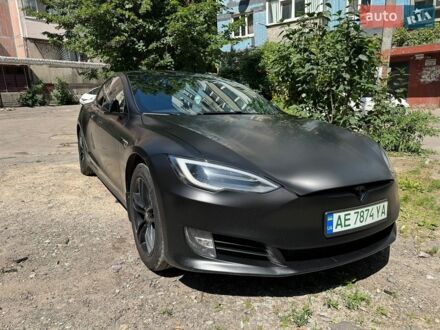 Черный Тесла Модель С, объемом двигателя 0 л и пробегом 185 тыс. км за 16999 $, фото 1 на Automoto.ua