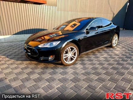 Черный Тесла Модель С, объемом двигателя 0.31 л и пробегом 176 тыс. км за 11900 $, фото 1 на Automoto.ua