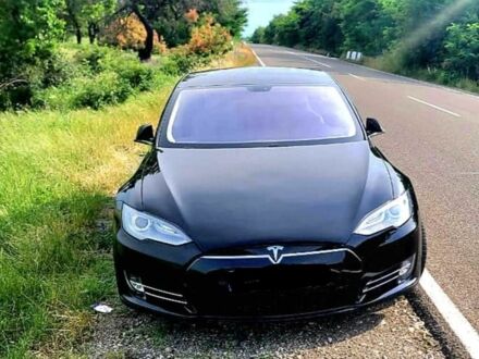 Тесла Модель С 2015 у Буче на Automoto.ua Чорний Тесла Модель С, об'ємом двигуна 0 л та пробігом 82 тис. км за 10200 $, фото 1 на Automoto.ua