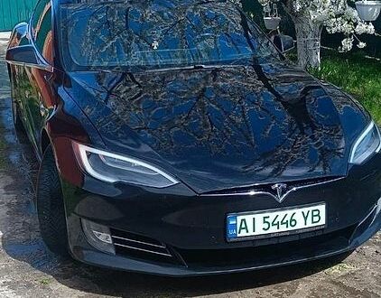 Черный Тесла Модель С, объемом двигателя 0 л и пробегом 210 тыс. км за 12999 $, фото 1 на Automoto.ua