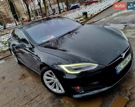 Черный Тесла Модель С, объемом двигателя 0 л и пробегом 239 тыс. км за 15900 $, фото 1 на Automoto.ua