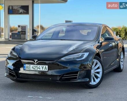 Черный Тесла Модель С, объемом двигателя 0 л и пробегом 129 тыс. км за 13200 $, фото 1 на Automoto.ua