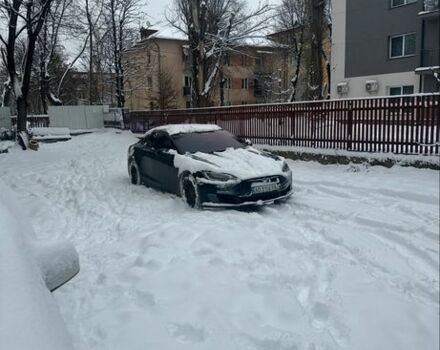 Черный Тесла Модель С, объемом двигателя 0 л и пробегом 199 тыс. км за 13500 $, фото 1 на Automoto.ua