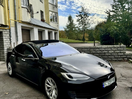 Черный Тесла Модель С, объемом двигателя 0 л и пробегом 154 тыс. км за 18300 $, фото 1 на Automoto.ua