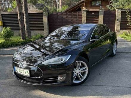 Черный Тесла Модель С, объемом двигателя 0 л и пробегом 120 тыс. км за 15500 $, фото 1 на Automoto.ua