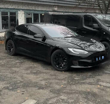 Черный Тесла Модель С, объемом двигателя 0 л и пробегом 213 тыс. км за 17300 $, фото 1 на Automoto.ua