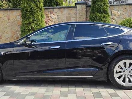 Тесла Модель С 2017 у Львові на Automoto.ua Чорний Тесла Модель С, об'ємом двигуна 0 л та пробігом 85 тис. км за 20500 $, фото 1 на Automoto.ua
