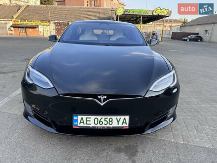 Тесла Модель С 2017 у Павлограде на Automoto.ua Чорний Тесла Модель С, об'ємом двигуна 0 л та пробігом 44 тис. км за 23000 $, фото 1 на Automoto.ua