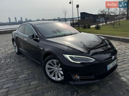 Черный Тесла Модель С, объемом двигателя 0 л и пробегом 138 тыс. км за 16000 $, фото 1 на Automoto.ua