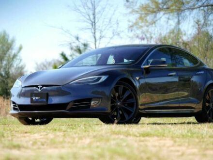 Тесла Модель С 2017 у Броварах на Automoto.ua Чорний Тесла Модель С, об'ємом двигуна 0 л та пробігом 56 тис. км за 6500 $, фото 1 на Automoto.ua
