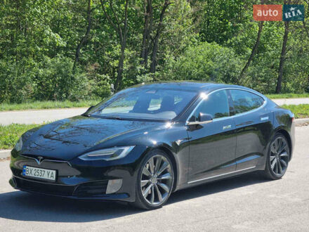 Тесла Модель С 2017 у Києві на Automoto.ua Чорний Тесла Модель С, об'ємом двигуна 0 л та пробігом 65 тис. км за 17800 $, фото 1 на Automoto.ua
