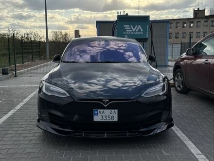 Черный Тесла Модель С, объемом двигателя 0 л и пробегом 260 тыс. км за 17500 $, фото 1 на Automoto.ua