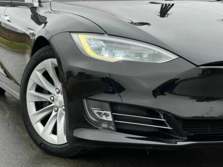 Тесла Модель С 2018 у Києві на Automoto.ua Чорний Тесла Модель С, об'ємом двигуна 0 л та пробігом 86 тис. км за 12800 $, фото 1 на Automoto.ua