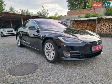Тесла Модель С 2018 у Радехове на Automoto.ua Чорний Тесла Модель С, об'ємом двигуна 0 л та пробігом 214 тис. км за 17000 $, фото 1 на Automoto.ua