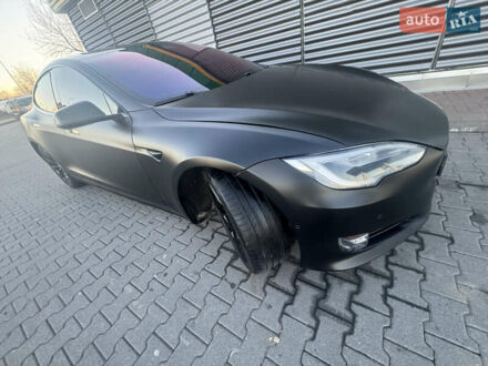 Черный Тесла Модель С, объемом двигателя 0 л и пробегом 136 тыс. км за 18650 $, фото 1 на Automoto.ua