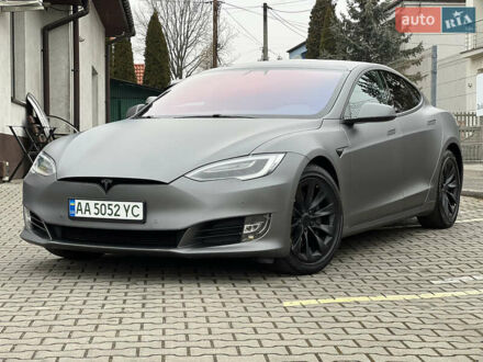Тесла Модель С 2018 у Києві на Automoto.ua Чорний Тесла Модель С, об'ємом двигуна 0 л та пробігом 82 тис. км за 23000 $, фото 1 на Automoto.ua