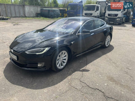 Черный Тесла Модель С, объемом двигателя 0 л и пробегом 114 тыс. км за 29900 $, фото 1 на Automoto.ua