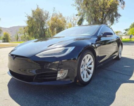 Чорний Тесла Модель С, об'ємом двигуна 0 л та пробігом 38 тис. км за 12000 $, фото 1 на Automoto.ua