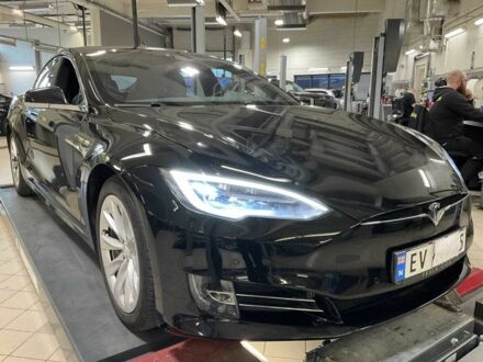 Тесла Модель С 2018 у Києві на Automoto.ua Чорний Тесла Модель С, об'ємом двигуна 0 л та пробігом 96 тис. км за 16500 $, фото 1 на Automoto.ua