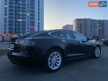 Черный Тесла Модель С, объемом двигателя 0 л и пробегом 104 тыс. км за 25000 $, фото 1 на Automoto.ua