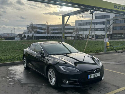 Черный Тесла Модель С, объемом двигателя 0 л и пробегом 134 тыс. км за 20400 $, фото 1 на Automoto.ua