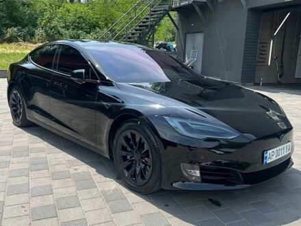 Черный Тесла Модель С, объемом двигателя 0 л и пробегом 130 тыс. км за 25000 $, фото 1 на Automoto.ua