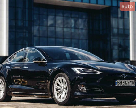 Черный Тесла Модель С, объемом двигателя 0 л и пробегом 46 тыс. км за 25000 $, фото 1 на Automoto.ua