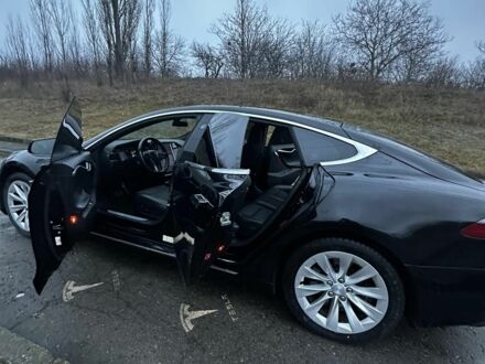 Черный Тесла Модель С, объемом двигателя 0 л и пробегом 99 тыс. км за 20500 $, фото 1 на Automoto.ua