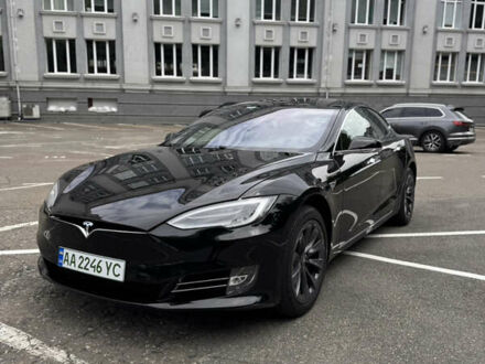 Тесла Модель С 2020 у Києві на Automoto.ua Чорний Тесла Модель С, об'ємом двигуна 0 л та пробігом 90 тис. км за 28000 $, фото 1 на Automoto.ua