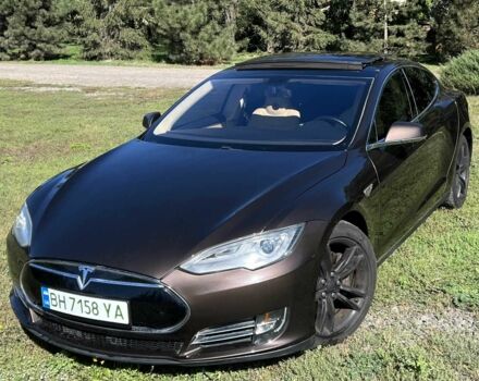 Коричневый Тесла Модель С, объемом двигателя 0 л и пробегом 200 тыс. км за 11700 $, фото 2 на Automoto.ua