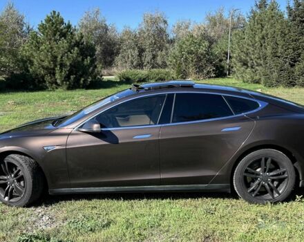 Коричневый Тесла Модель С, объемом двигателя 0 л и пробегом 200 тыс. км за 11700 $, фото 1 на Automoto.ua