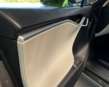 Тесла Модель С 2016 в Киеве на Automoto.ua Коричневый Тесла Модель С, объемом двигателя 0 л и пробегом 205 тыс. км за 37000 $, фото 6 на Automoto.ua