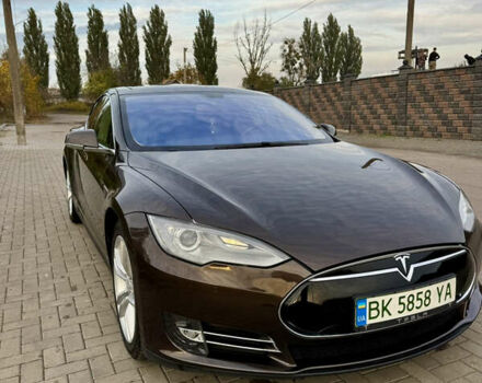 Коричневый Тесла Модель С, объемом двигателя 0 л и пробегом 268 тыс. км за 13000 $, фото 1 на Automoto.ua