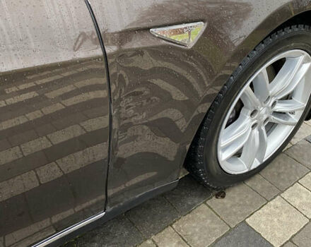 Коричневый Тесла Модель С, объемом двигателя 0 л и пробегом 110 тыс. км за 12800 $, фото 8 на Automoto.ua