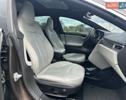 Коричневий Тесла Модель С, об'ємом двигуна 0 л та пробігом 236 тис. км за 15800 $, фото 21 на Automoto.ua