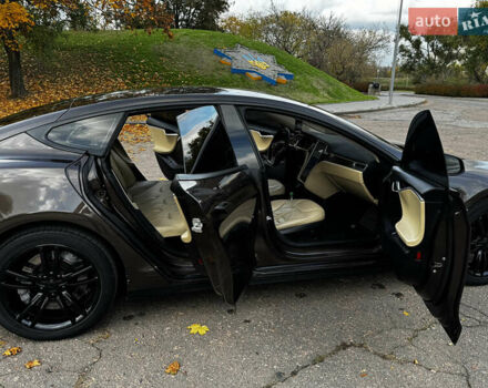 Коричневий Тесла Модель С, об'ємом двигуна 0 л та пробігом 190 тис. км за 13600 $, фото 33 на Automoto.ua