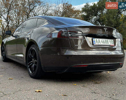 Коричневий Тесла Модель С, об'ємом двигуна 0 л та пробігом 190 тис. км за 13600 $, фото 15 на Automoto.ua