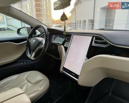 Коричневий Тесла Модель С, об'ємом двигуна 0 л та пробігом 260 тис. км за 12990 $, фото 35 на Automoto.ua