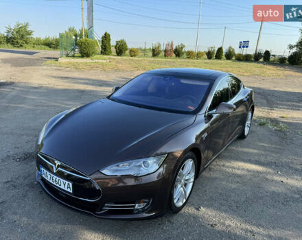 Коричневый Тесла Модель С, объемом двигателя 0 л и пробегом 132 тыс. км за 14500 $, фото 3 на Automoto.ua
