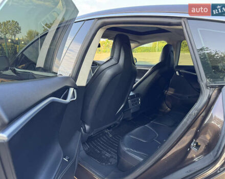 Коричневый Тесла Модель С, объемом двигателя 0 л и пробегом 132 тыс. км за 14500 $, фото 15 на Automoto.ua