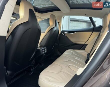 Коричневий Тесла Модель С, об'ємом двигуна 0 л та пробігом 260 тис. км за 12990 $, фото 45 на Automoto.ua