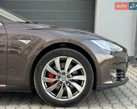 Коричневий Тесла Модель С, об'ємом двигуна 0 л та пробігом 260 тис. км за 12990 $, фото 56 на Automoto.ua