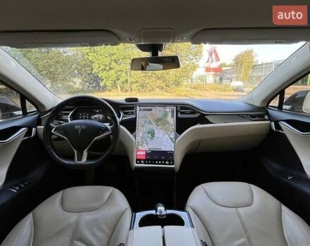 Коричневий Тесла Модель С, об'ємом двигуна 0 л та пробігом 160 тис. км за 15800 $, фото 12 на Automoto.ua